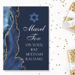 Carte Chic Mazel Tov Marine Blue Gold Bat mitzvah person<br><div class="desc">Elégante agate bleu marine et or orne le côté de cette carte de félicitations Bat mitzvah moderne. Mazel Tov ! Customisez-le sous l'Etoile de David. Carte de voeux parfaite pour une famille juive chic et élégante célébrant une fille appelée à la Torah.</div>