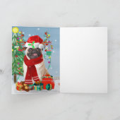 Carte Chien carlin en neige avec cadeaux de Noël (Intérieur)