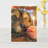 Carte Chien débraillé avec un cupcake d'anniversaire (Fleur jaune)