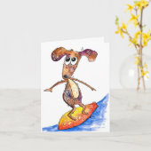 Carte Chien mignon Whimsical sur Surboard (Fleur jaune)