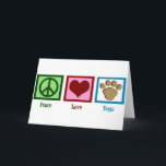 Carte Chiens d'amour pour la paix<br><div class="desc">Un joli signe de paix vert,  un coeur rouge et un joli empreinte de patte représentant des chiens. Les propriétaires de chiens adoreront ce cadeau. Il fait également un bon cadeau pour un vétérinaire.</div>