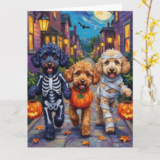 Carte Chiens de caniche Costumes d'Halloween à la traîne (Fleur jaune)