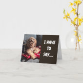 CARTE CHIOT DOIT DIRE JOYEUX ANNIVERSAIRE À VOUS (Fleur jaune)