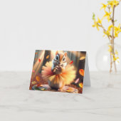 Carte Chipmunk porte un Tutu sur une souche d'arbre (Fleur jaune)
