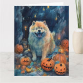Carte Chow Chow Halloween avec des citrouilles épouvanta (Devant)