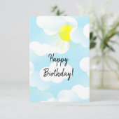 Carte Ciel d'été bleu soleil avec nuages Joyeux annivers (Debout devant)