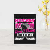 Carte Citations drôles de hockey Cadeau maman Ne puck av (Fleur jaune)