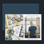 Carte Classe de fin d'études de 2022 Sciences De l'envir<br><div class="desc">Classe de graduation de 2022 Science De l'environnement Médicale Foresterie Agriculture Grad Photo Faire-part présente une aquarelle d'un milieu de travail biologiste qui comprend des lunettes, des livres, des boîtes de Pétri de laboratoire, des microbes, une pipette, des virus et plus encore. Le texte "Grad", votre qualification, votre nom, l'année...</div>