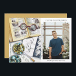 Carte Classe de fin d'études de 2022 Sciences De l'envir<br><div class="desc">Classe de graduation de 2022 Science De l'environnement Médicale Foresterie Agriculture Grad Photo Faire-part présente une aquarelle d'un milieu de travail biologiste qui comprend des lunettes, des livres, des boîtes de Pétri de laboratoire, des microbes, une pipette, des virus et plus encore. Le texte "Grad", votre qualification, votre nom, l'année...</div>