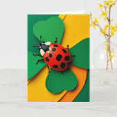 Carte Coccinelle chanceuse sur du trèfle (Fleur jaune)