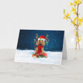 Carte Cocker Spaniel Chien en neige avec cadeaux de Noël (Fleur jaune)