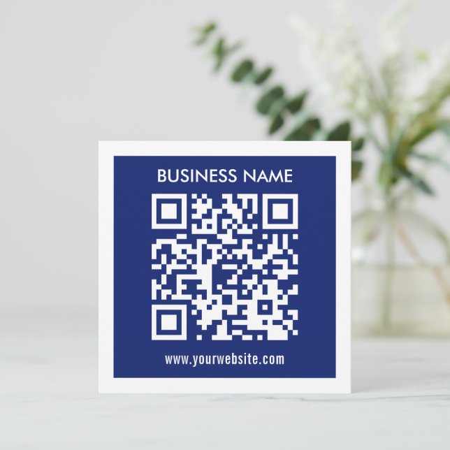 Carte Code QR (généré instantanément) modifiable | Bleu  (Debout devant)
