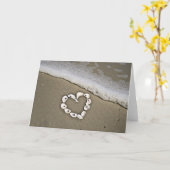 Carte Coeur de plage dans les coquillages (Fleur jaune)