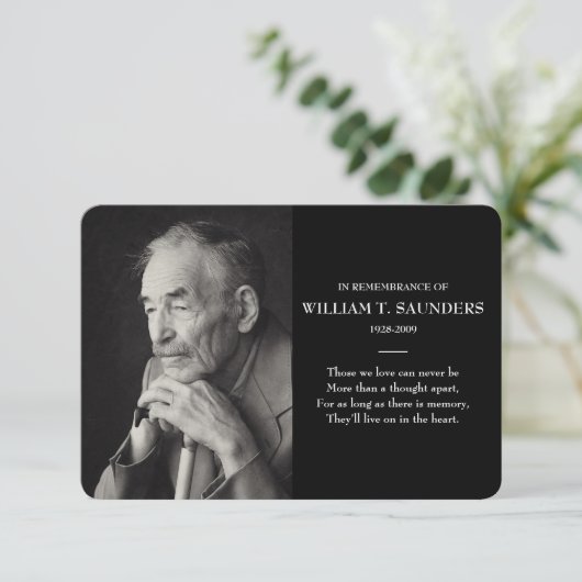 Carte commémorative (Debout devant)