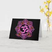 Carte Conception mandala ohm rose avec papillons Monarch (Fleur jaune)