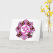 Carte Conception mandala ohm rose avec papillons Monarch (Fleur jaune)