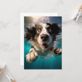 Carte Conception sous-marine de la nage de chien excitée (Devant/Arrière en situation)