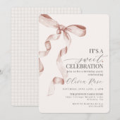 Carte Coquette Beige Bow Girl Anniversaire Fête Invitati (Devant / Derrière)