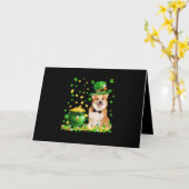 Carte Corgi Chien Heureux St. Patrick Day (Fleur jaune)