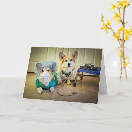 Carte Corgi Dr et infirmière Feel Better Bip Card (Fleur jaune)