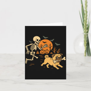 Carte Costume de chien drôle de pug poursuivant un squel