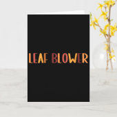 Carte Costume drôle de femme souffleur de feuilles Coupl (Fleur jaune)