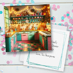 Carte Cottage Kitsch Rétro Cuisine Noël<br><div class="desc">Nous vous souhaitons un Noël à l'ancienne et un Joyeux Nouvel An. le texte intérieur de la carte peut être personnalisé, afin que vous puissiez ajouter votre nom si vous le souhaitez ou modifier le salut. Cuisine turquoise et rose rétro, jolie, avec décorations de vacances, couronnes et lampes de Noël....</div>