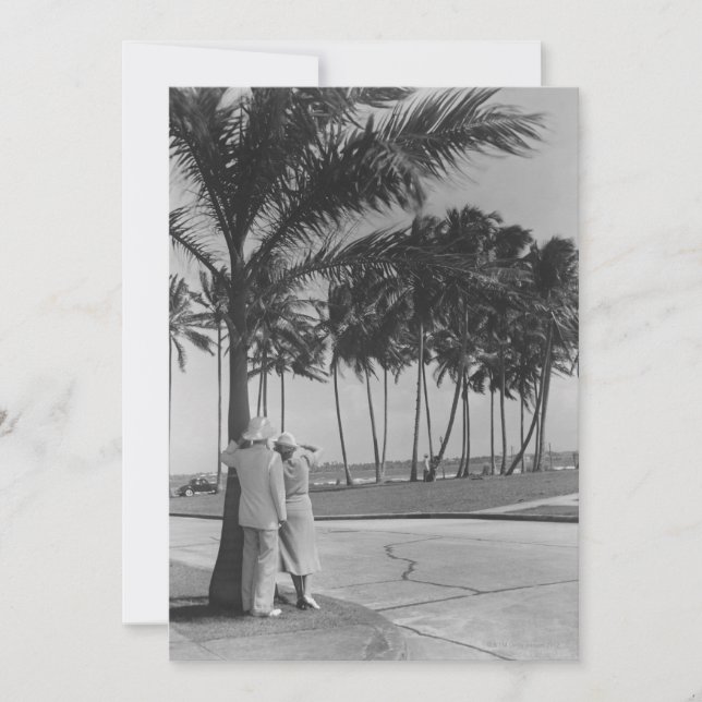 Carte Couple debout sous l'arbre (Devant)