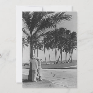 Carte Couple debout sous l'arbre