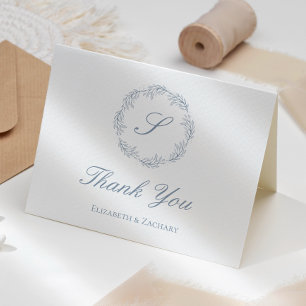 Carte Couronne de monogramme bleu poussiéreux Mariage Re