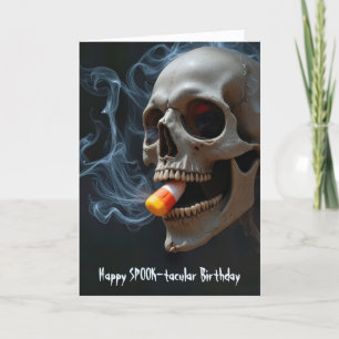 Carte Crâne de fête d'Halloween mordant le maïs de bonbo