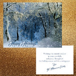 Carte Custom 'Happy Holidays' Snowy Winter Wonderland<br><div class="desc">Découvrez la magie d'une forêt enneigée avec cette carte de Noël étonnante. Une scène hivernale magnifiquement éclairée saisit la sérénité d'un bois calme et enneigé, avec la lumière du soleil sur les branches et une douce lumière bleue au fond de la forêt. L'avant présente "Joyeuses fêtes" dans un élégant script...</div>