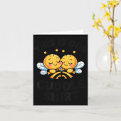 Carte Cute Bee Couple Cuddle Funny Romantic  (Fleur jaune)