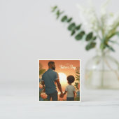 Carte D'accompagnement Aimer Sunset Embrace Ethnique Père & Fils (Debout devant)