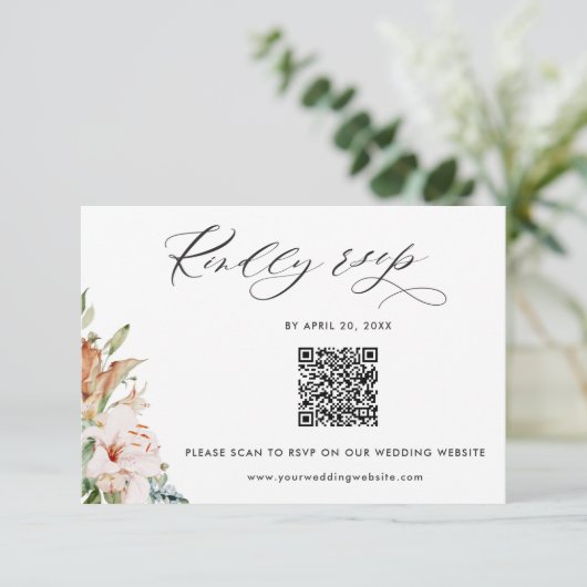 Carte D'accompagnement Beige Earthy Blooms QR Code Rsvp Mariage en ligne (Debout devant)