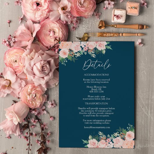 Carte D'accompagnement Blush Floral Simple Navy Détails du Mariage