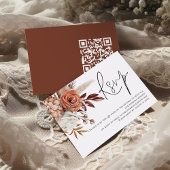 Carte D'accompagnement Boho Rust Florals Script QR Code Mariage RSVP