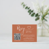 Carte D'accompagnement Calligraphie Mariage cardiaque QR RSVP Terracotta (Debout devant)