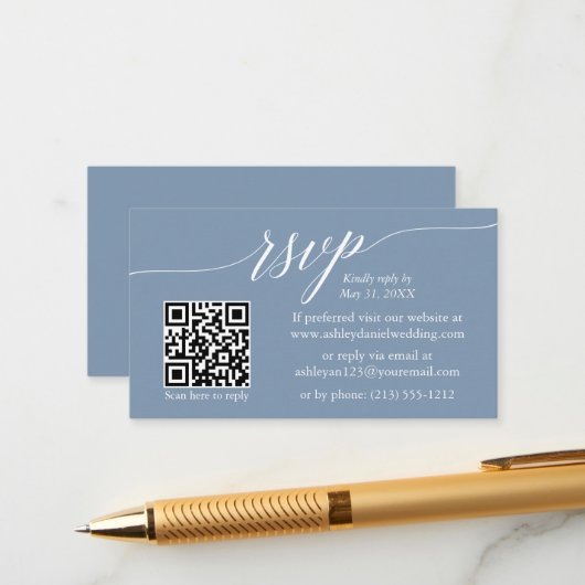 Carte D'accompagnement Calligraphie RSVP Mariage QR Dusty Blue (Devant/Arrière en situation)