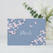 Carte D'accompagnement Cherry Blossom rose Dusty Blue Détails du Mariage (Debout devant)