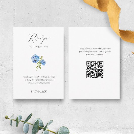 Carte D'accompagnement Chic Blue Floral Hydrangea Wedding RSVP
