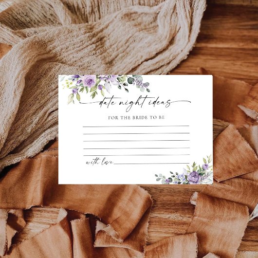 Carte d'accompagnement de mariage aux fleurs viole