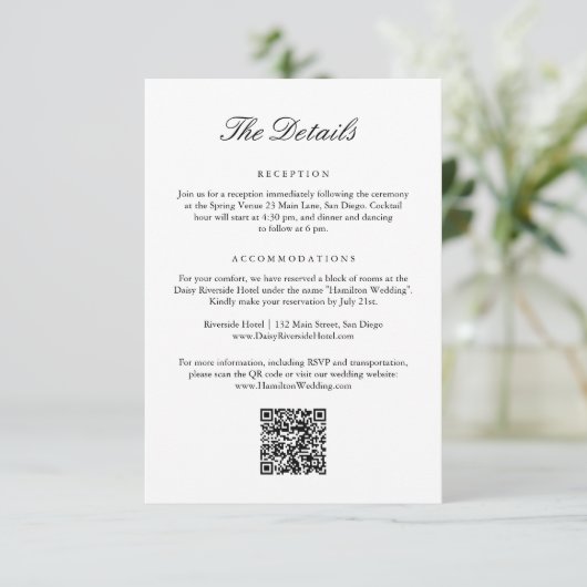 Carte D'accompagnement Détails de code QR de mariage à blason monogramme  (Debout devant)