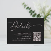 Carte D'accompagnement Détails du Mariage noir avec script rose et code Q (Debout devant)