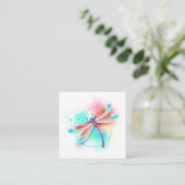 Carte D'accompagnement Dragonfly rouge sur l'arrière - plan aquarelle (Debout devant)