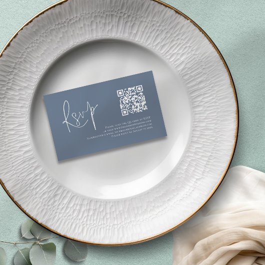 Carte D'accompagnement Dusty Bleu Blanc Script QR Code Mariage RSVP