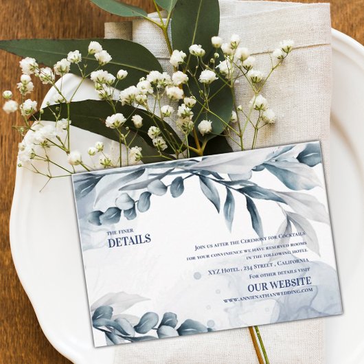 Carte D'accompagnement Dusty Blue Elegant Eucalyptus Détails du Mariage