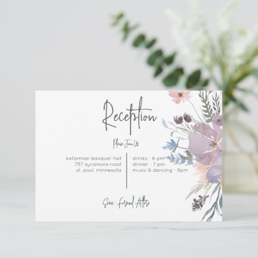 Carte D'accompagnement Dusty Purple & Blue Boho Floral Mariage de récepti (Debout devant)