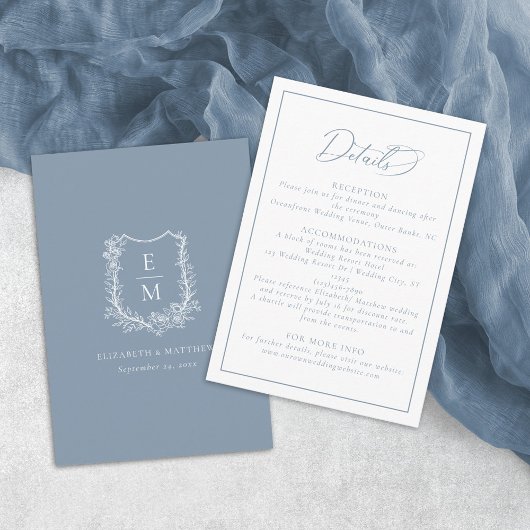 Carte D'accompagnement Elégant Dusty Blue Floral Crest Détails du Mariage