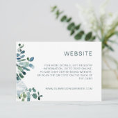 Carte D'accompagnement Elégant eucalyptus & fleurs blanches QR Code site (Debout devant)